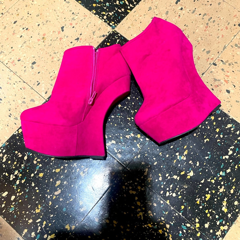 Steve Madden Pink Ankle Booties with Platform